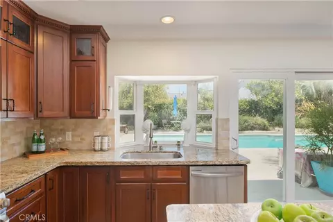 Kitchen - 1529 Omalley Ave, Upland, CA 91786 photo 4 of 4