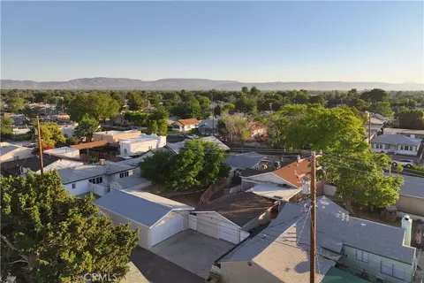View/Area - 44636 Cedar Ave, Lancaster, CA 93534 photo 2 of 3