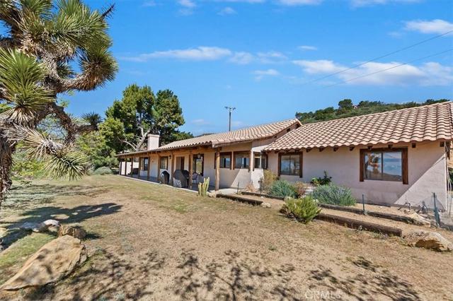 9060 Yucca Hills Rd, Agua Dulce, CA 91390