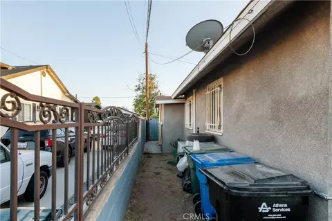 Exterior - 310 E Ctr, Pomona, CA 91767 photo 4 of 5