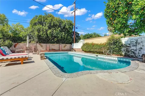 Exterior - 20355 Mobile, Winnetka, CA 91306 photo 4 of 9