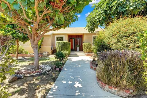 Exterior - 20355 Mobile, Winnetka, CA 91306 photo 1 of 9