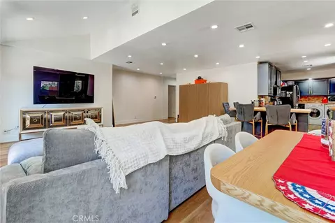 Other - 20355 Mobile, Winnetka, CA 91306 photo 4 of 14