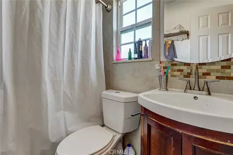 Bath - 20355 Mobile, Winnetka, CA 91306 photo 2 of 3