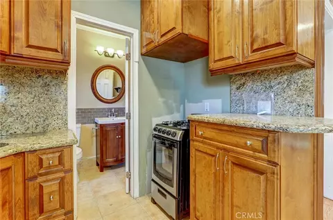 Other - 20355 Mobile, Winnetka, CA 91306 photo 12 of 14