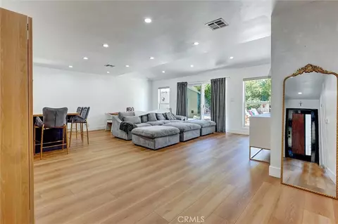 Other - 20355 Mobile, Winnetka, CA 91306 photo 5 of 14