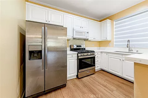 Kitchen - 19523 Opal Ln, Saugus, CA 91350 photo 3 of 3