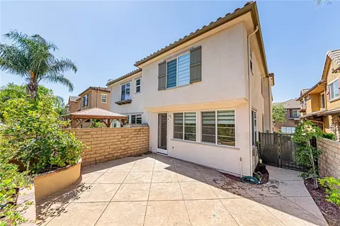 Exterior - 19523 Opal Ln, Saugus, CA 91350 photo 2 of 8