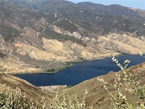 0 Ridge Route Rd, Castaic, CA 91384 photo 1