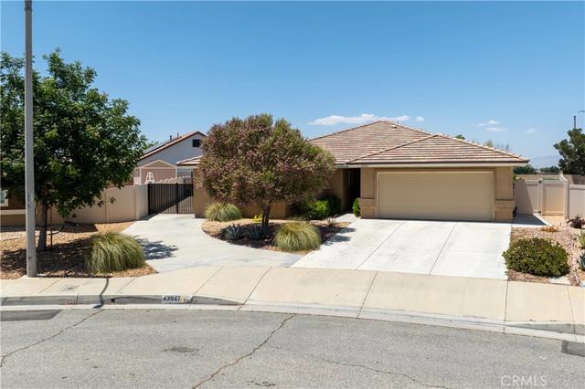 43947 Sondi, Lancaster, CA 93536
