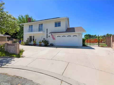 27727 Stardale, Saugus, CA 91350