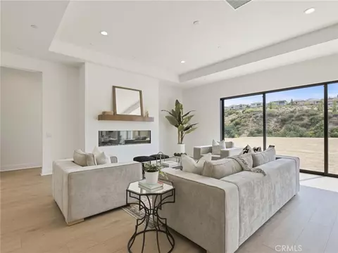 Living - 11910 Red Hawk Ln, Porter Ranch, CA 91326 photo 4 of 7