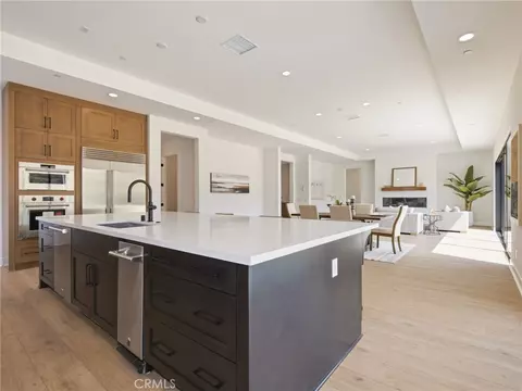 Kitchen - 11910 Red Hawk Ln, Porter Ranch, CA 91326 photo 4 of 5