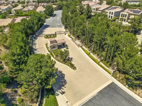 View/Area - 11910 Red Hawk Ln, Porter Ranch, CA 91326 photo 1 of 2