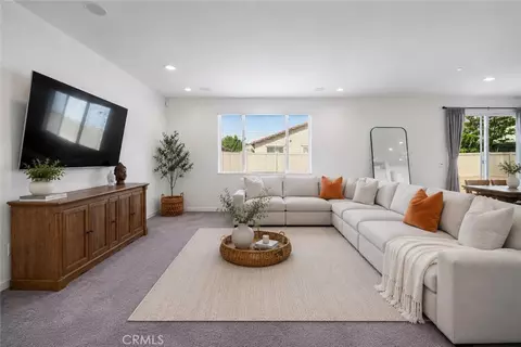 45025 43rd W, Lancaster, CA 93536