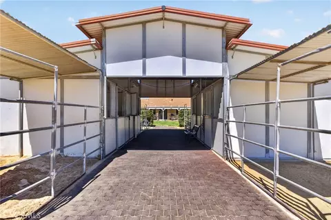 Entry Way - 35962 52nd E, Palmdale, CA 93552 photo 2 of 2