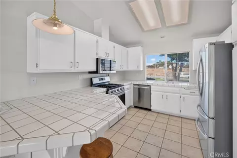 Kitchen - 35962 52nd E, Palmdale, CA 93552 photo 1 of 2
