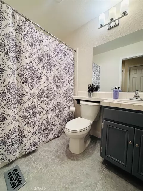 Bath - 2114 Laura Dr, Escondido, CA 92027 photo 5 of 5