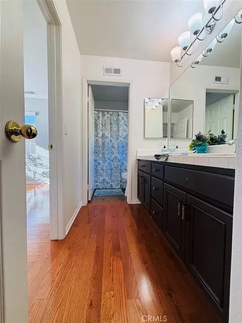 Bath - 2114 Laura Dr, Escondido, CA 92027 photo 4 of 5