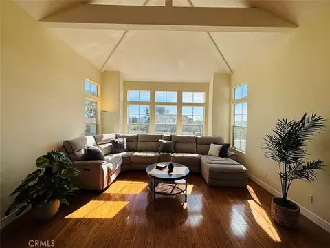 Living - 2114 Laura Dr, Escondido, CA 92027 photo 2 of 3