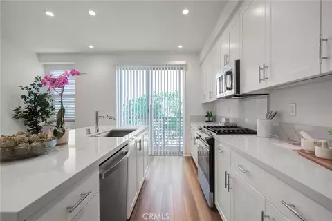 Kitchen - 365 Placemark, Irvine, CA 92614 photo 4 of 4