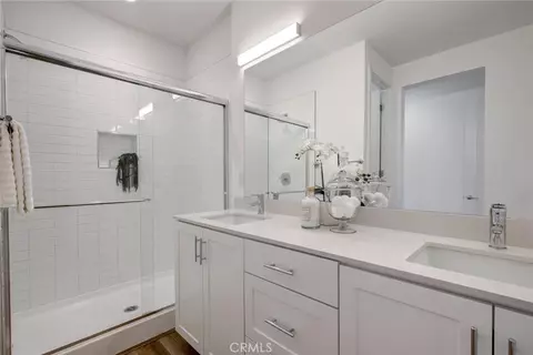 Bath - 365 Placemark, Irvine, CA 92614 photo 3 of 6