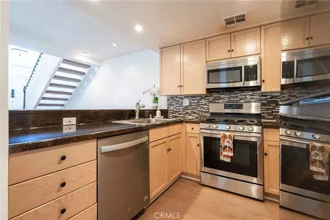 Kitchen - 1878 Stow, Simi Valley, CA 93063 photo 3 of 3