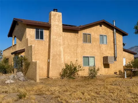Exterior - 30881 Pawnee, Lucerne Valley, CA 92356 photo 2 of 4