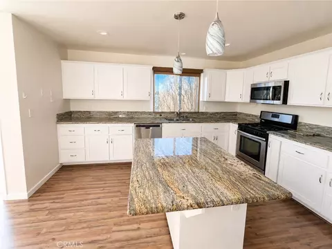 Kitchen - 30881 Pawnee, Lucerne Valley, CA 92356 photo 1 of 1