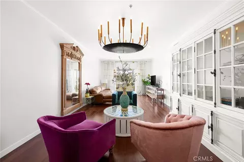 5016 Bakman #404, North Hollywood, CA 91601