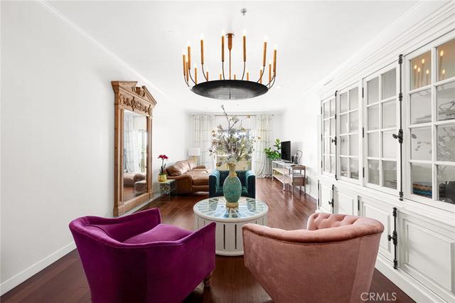 5016 Bakman #404, North Hollywood, CA 91601