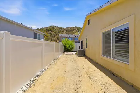 Exterior - 21716 Jack Pl, Saugus, CA 91350 photo 3 of 6