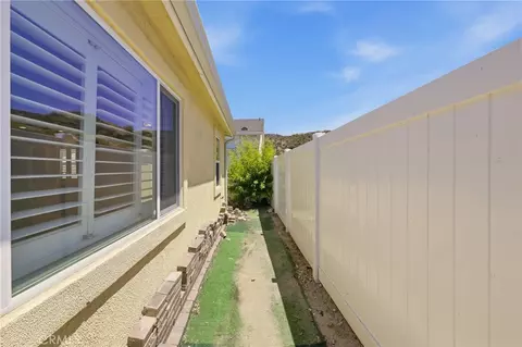 Exterior - 21716 Jack Pl, Saugus, CA 91350 photo 5 of 6