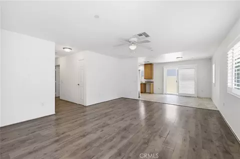 Living - 21716 Jack Pl, Saugus, CA 91350 photo 2 of 5