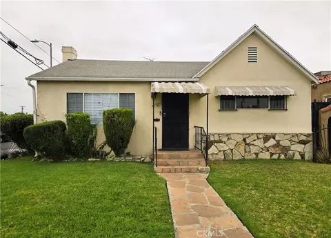 8216 S Van Ness Ave, Los Angeles, CA 90047