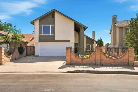 11423 Bartee Ave, Mission Hills, CA 91345