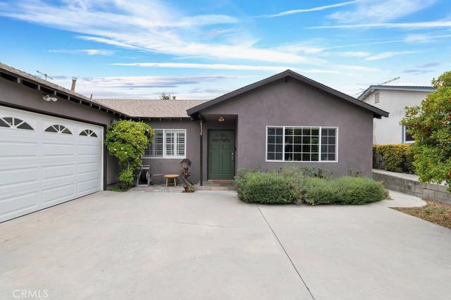 24336 Hartland St, West Hills, CA 91307