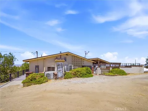 Exterior - 29935 Maypath Rd, Juniper Hills, CA 93543 photo 15 of 30