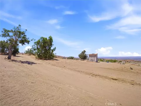 Exterior - 29935 Maypath Rd, Juniper Hills, CA 93543 photo 24 of 30