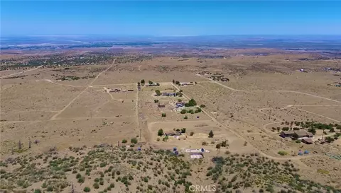 View/Area - 29935 Maypath Rd, Juniper Hills, CA 93543 photo 7 of 7