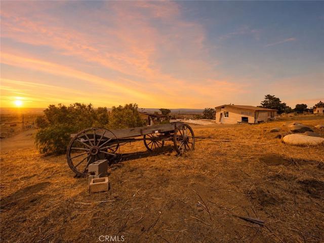 29935 Maypath Rd, Littlerock, CA 93543