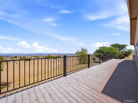 Exterior - 29935 Maypath Rd, Juniper Hills, CA 93543 photo 9 of 30