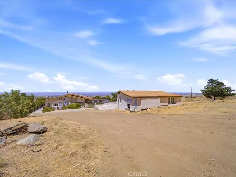Exterior - 29935 Maypath Rd, Juniper Hills, CA 93543 photo 28 of 30
