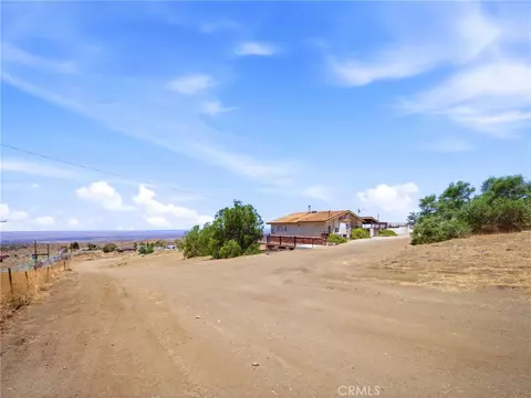 Exterior - 29935 Maypath Rd, Juniper Hills, CA 93543 photo 23 of 30