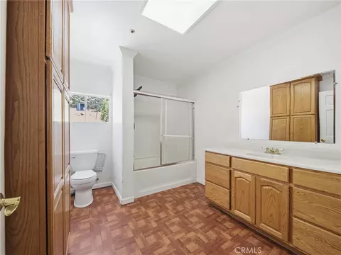 Bath - 29935 Maypath Rd, Juniper Hills, CA 93543 photo 1 of 1
