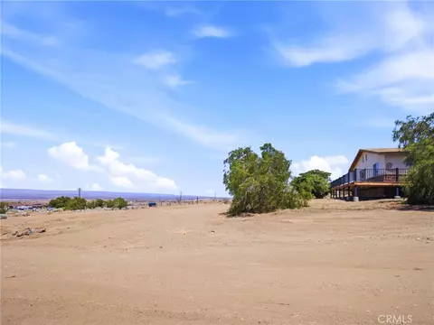Exterior - 29935 Maypath Rd, Juniper Hills, CA 93543 photo 22 of 30