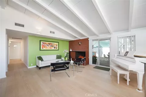19800 Friar, Woodland Hills, CA 91367