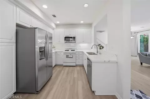Kitchen - 19324 Opal Ln, Saugus, CA 91350 photo 2 of 3