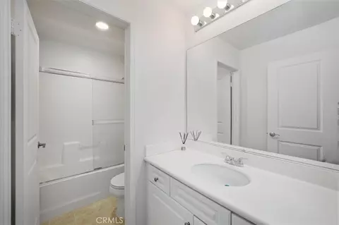Bath - 19324 Opal Ln, Saugus, CA 91350 photo 3 of 3
