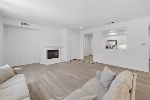 Living - 19324 Opal Ln, Saugus, CA 91350 photo 3 of 5